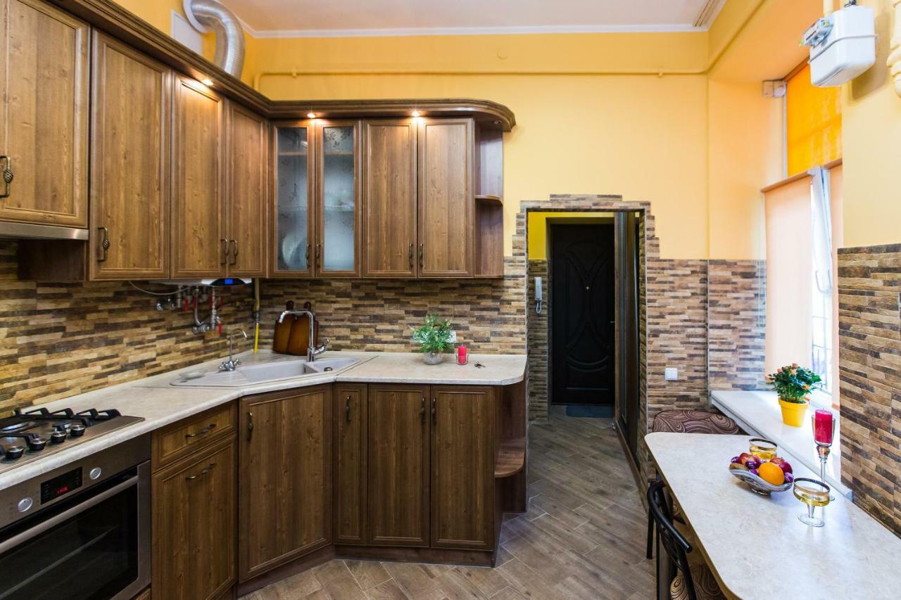 Apartments On Sholom Aleichem Та Ще Варіант Поруч リヴィウ エクステリア 写真