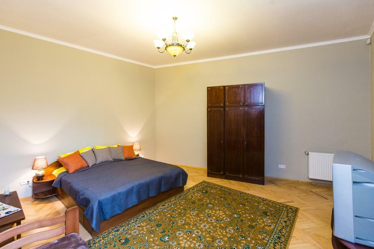 Apartments On Sholom Aleichem Та Ще Варіант Поруч リヴィウ エクステリア 写真