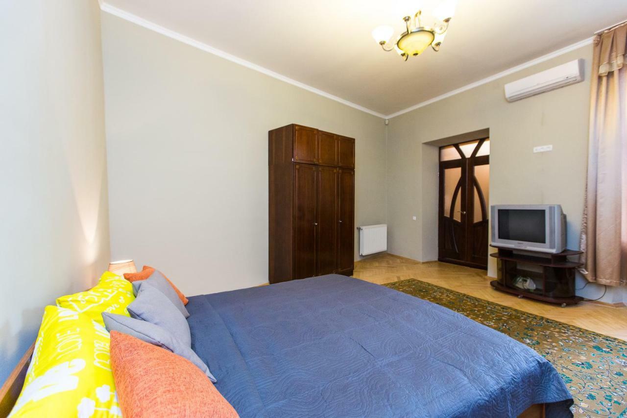 Apartments On Sholom Aleichem Та Ще Варіант Поруч リヴィウ エクステリア 写真