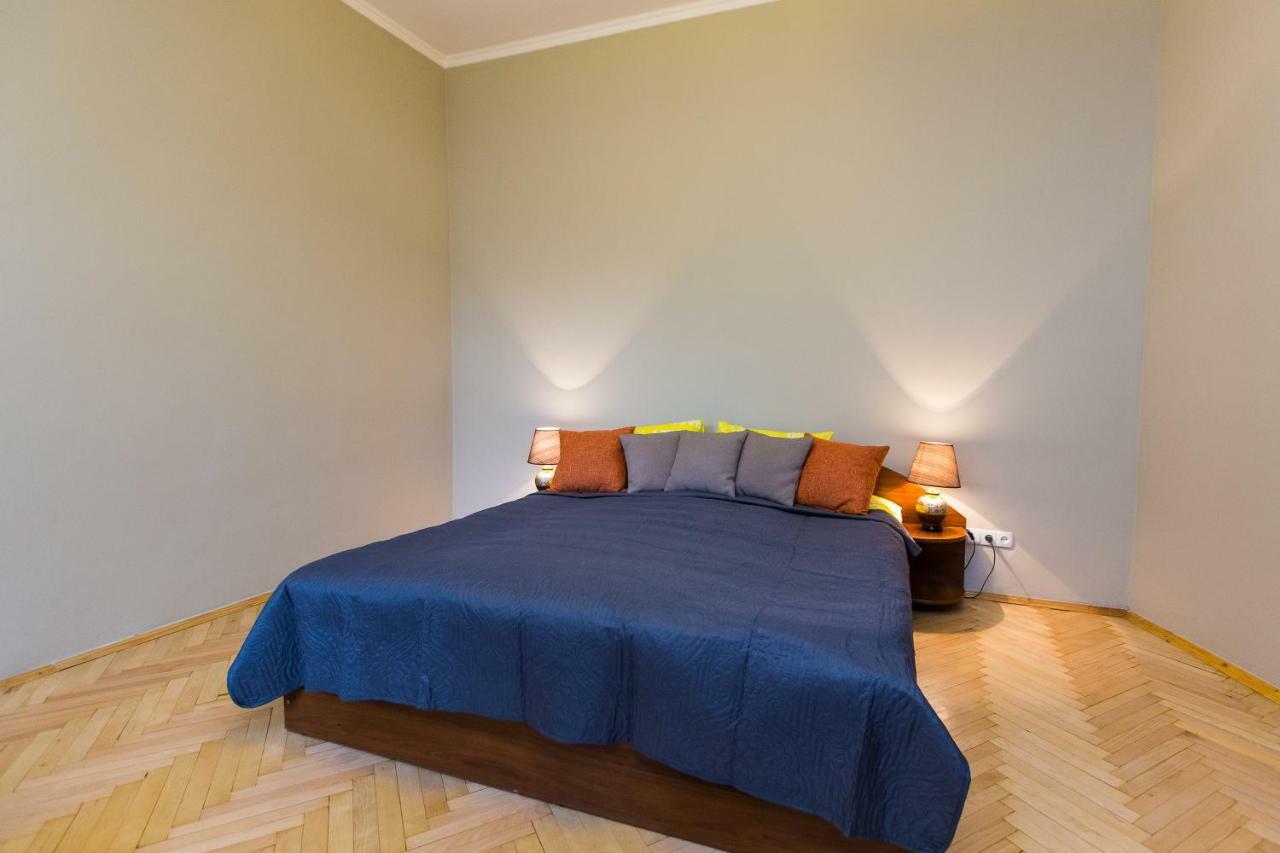 Apartments On Sholom Aleichem Та Ще Варіант Поруч リヴィウ エクステリア 写真