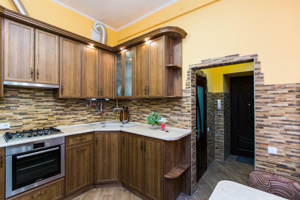 Apartments On Sholom Aleichem Та Ще Варіант Поруч リヴィウ エクステリア 写真